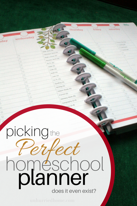 Do you want to know that absolute best thing I did last year to keep myself sane while homeschooling? I scrapped the pre-scheduled lesson plans and I used a reverse lesson planner instead. #homeschool #homeschooling #planner #organization #lessonplans #planning